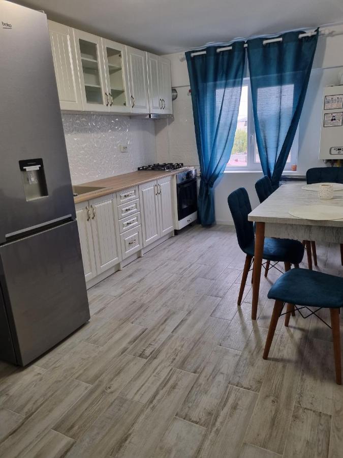 Luxurious Apartment With 3 Rooms And 2 Bathrooms In Corabia Exterior foto